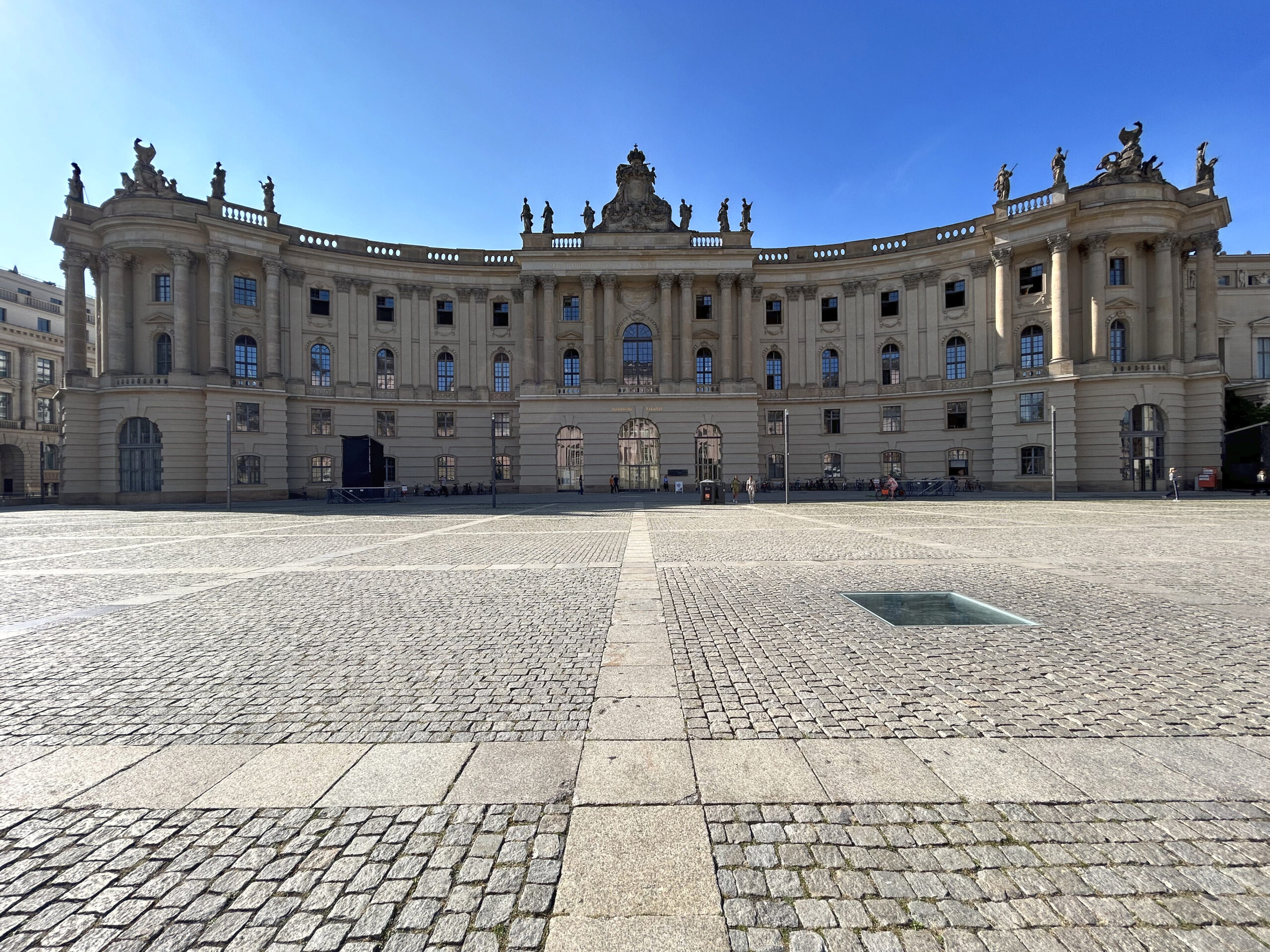 Bebelplatz i Berlin