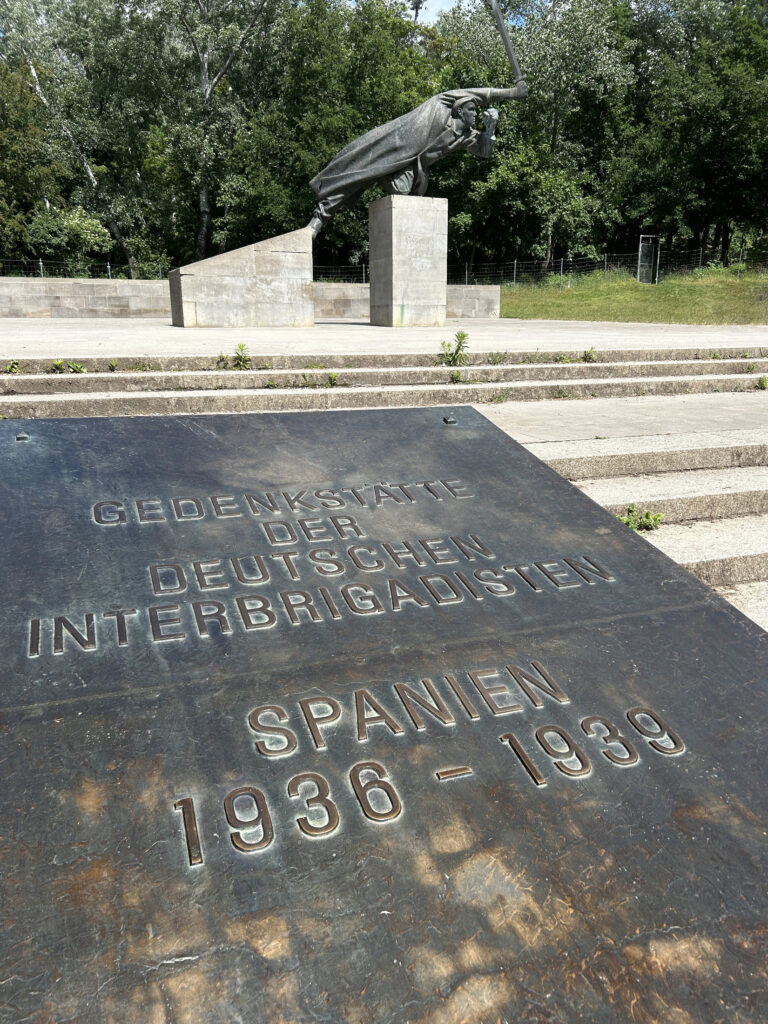 Momument to the Spanish Civil War Soldier.
