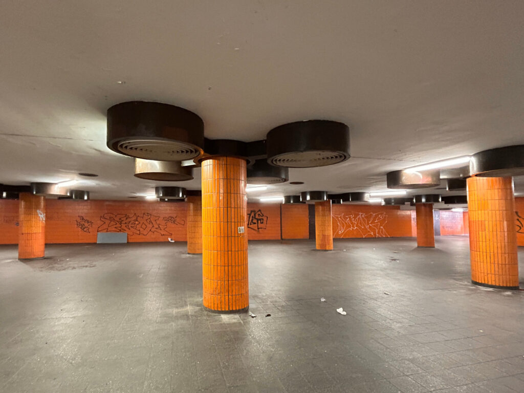 The Messedamm Tunnel is also home to grafitti taggers.