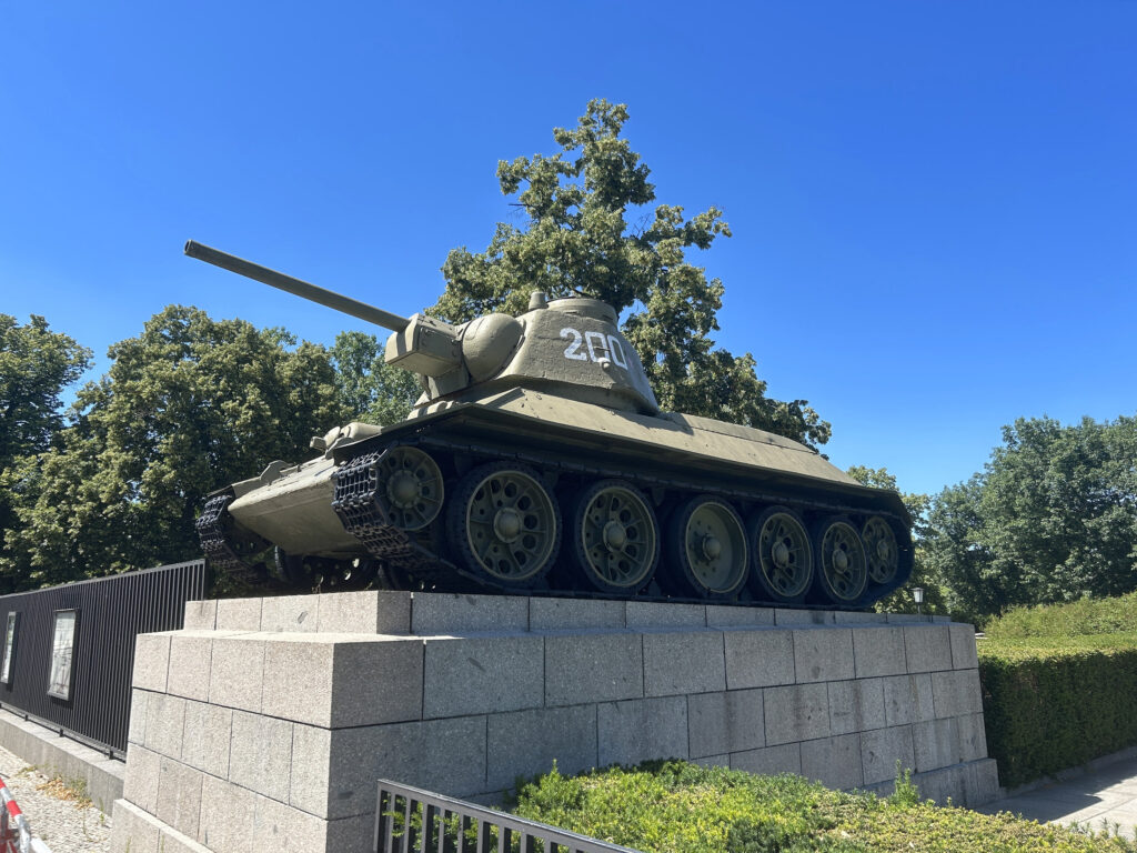 A tank in front of the Soviet War Memorial in Tiergarten, Berlin.