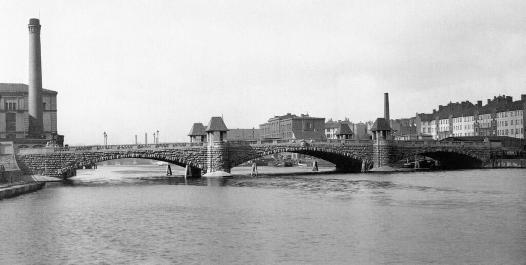 Brommybrücke in 1910.