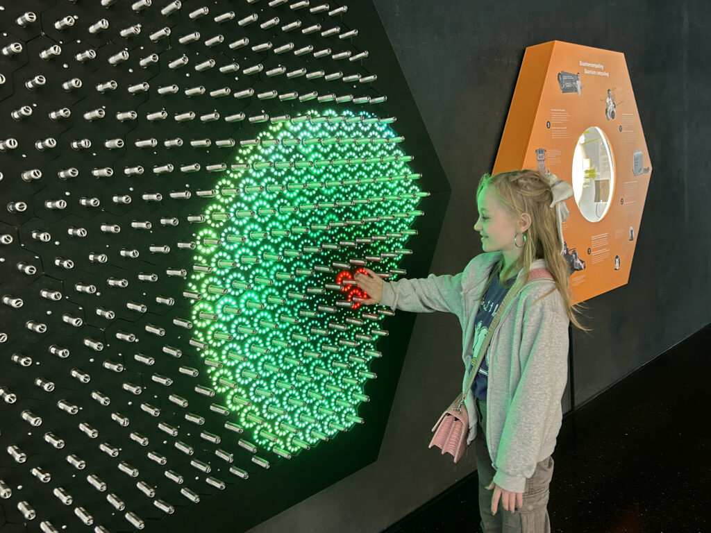 An interaktive light show at Futurium, Berlin.