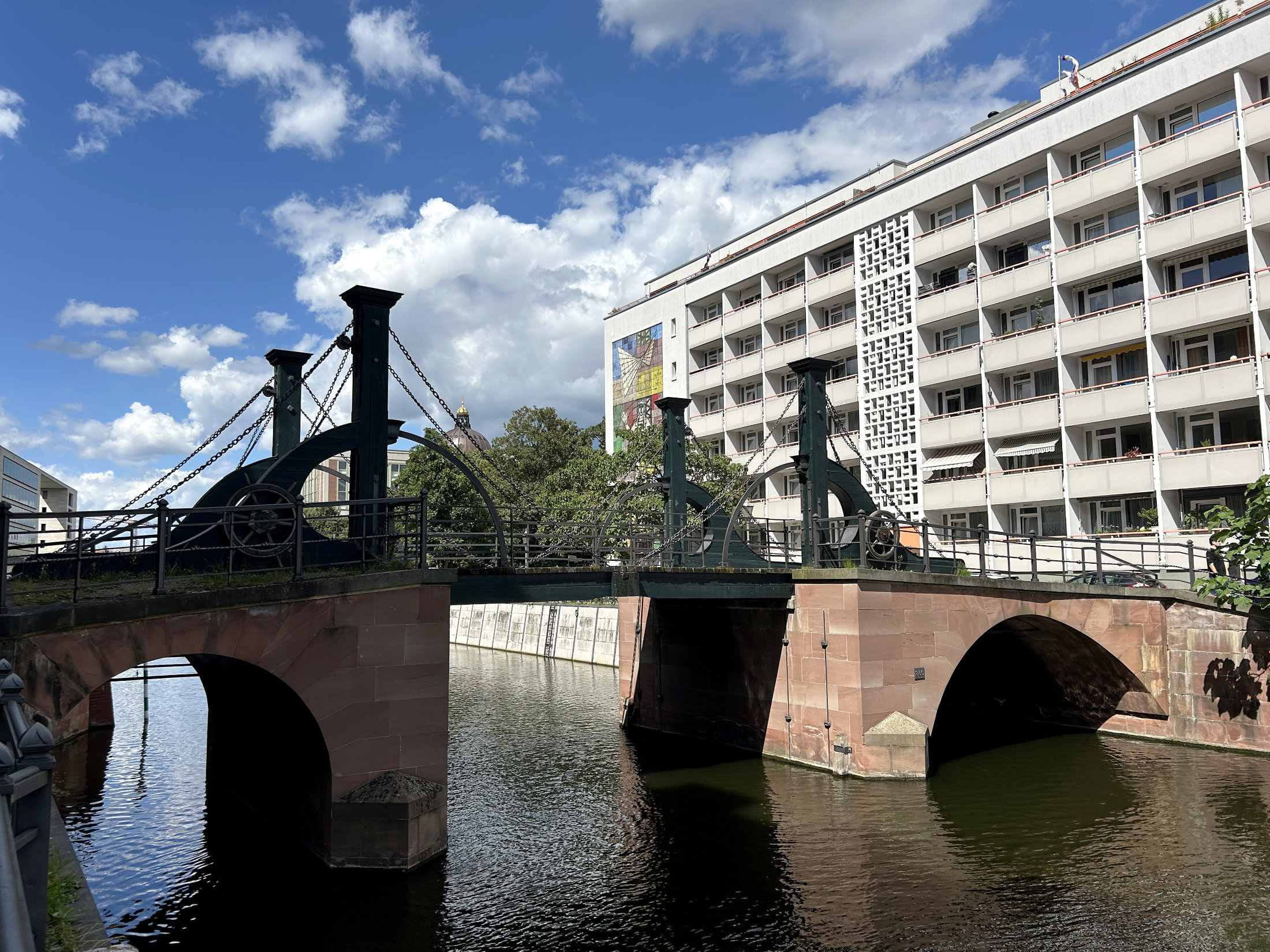 If Jungfernbrücke Could Talk