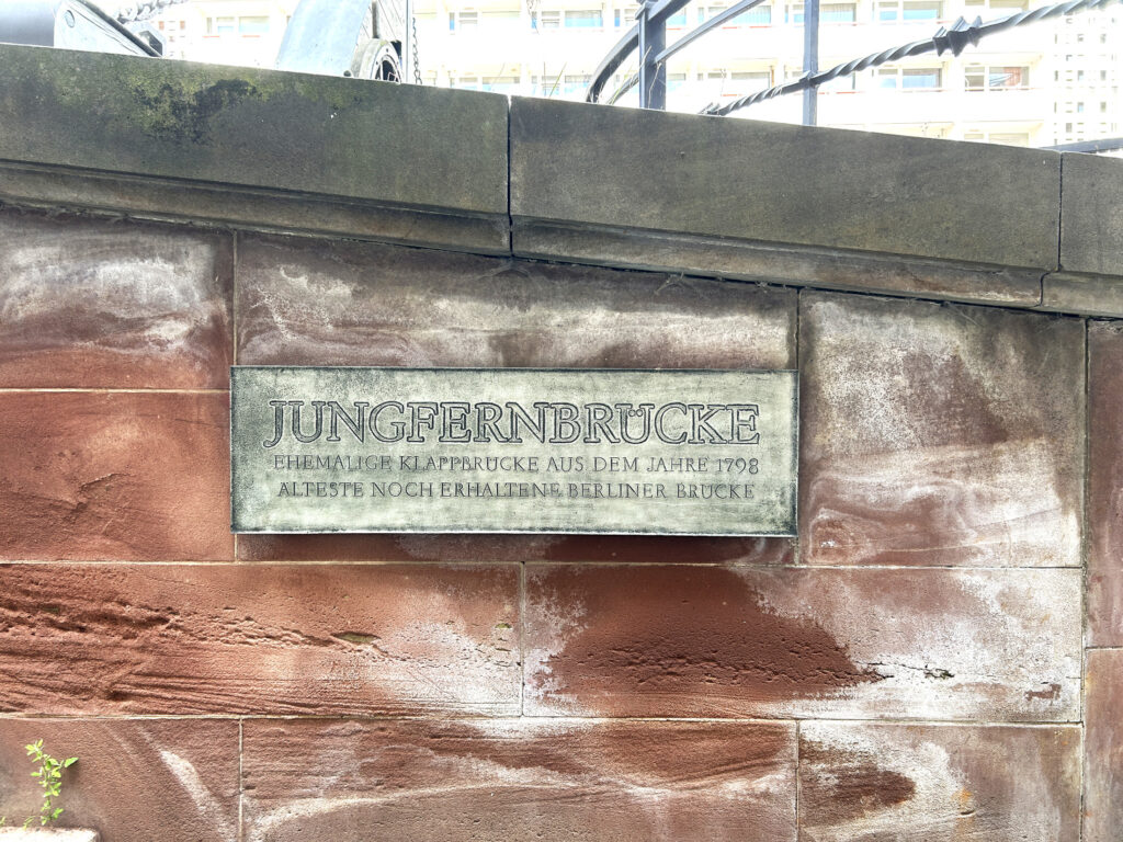 The memorial plaque on Jungfernbrücke, Berlin.