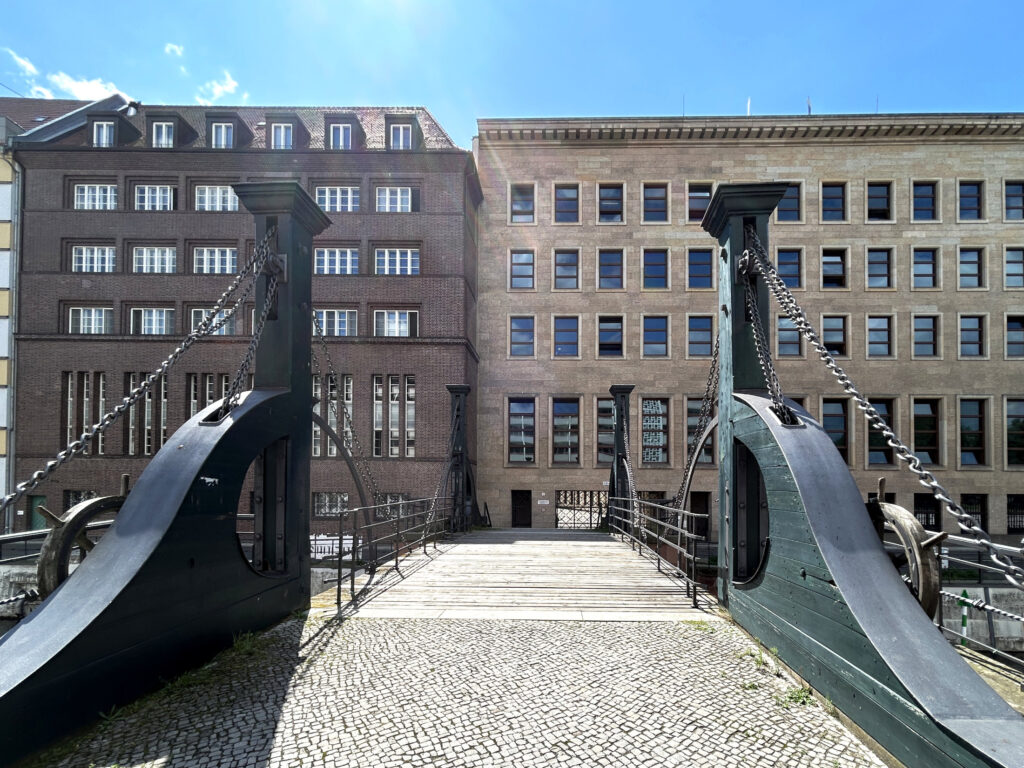 The wheels and chains on the Jungfernbrücke, Berlin.