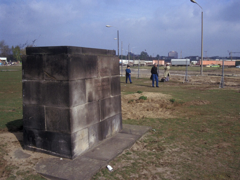 Karl Liebknecht grundsten i 1990.