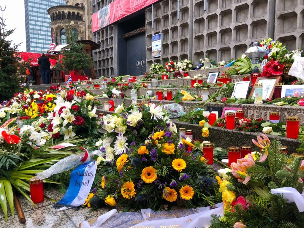 Mindesmærke for ofrene for terror i 2016.