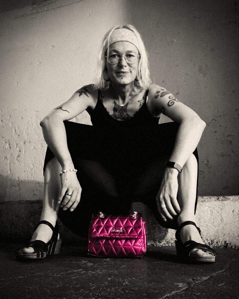 Chrissie the Bunker Girl