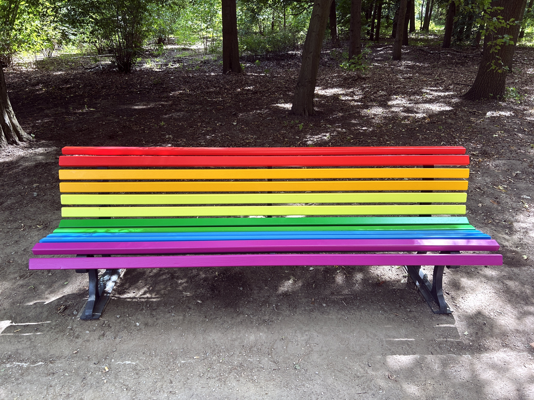 A rainbow bench in Tiergarten where the terror at CSD happened.